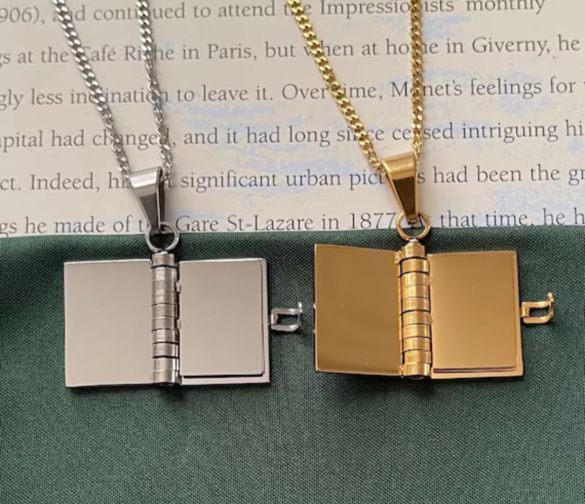 Arlora™ Book Charm