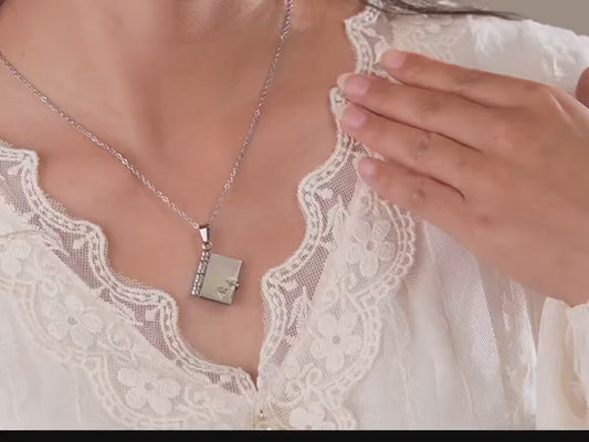 Arlora™ Book Charm